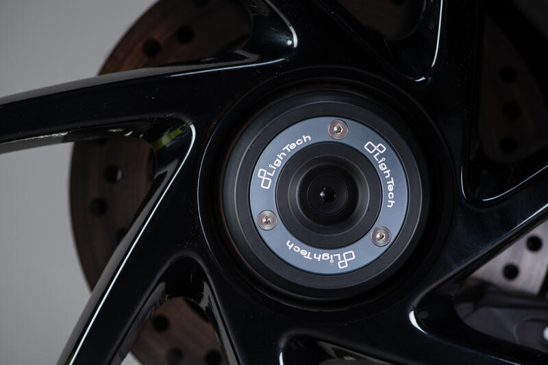 Kit Protezioni Perno Ruota per Ducati, Triumph Nero