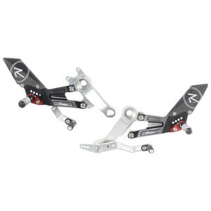 Pedane Regolabili R Version per Aprilia <p>Nero</p>