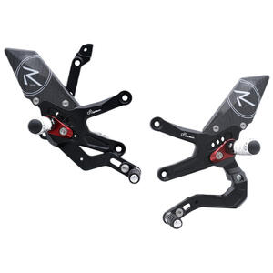 Pedane Regolabili R Version,  Cambio Standard per Kawasaki <p>Nero</p>