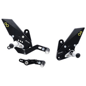 Pedane Regolabili Con Poggia Piedi Fissi per Yamaha <p>Nero</p>