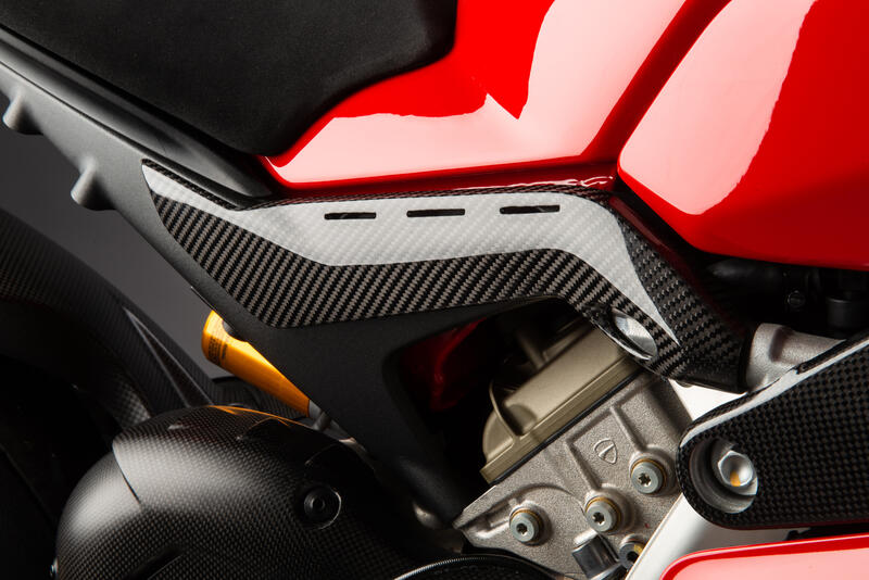 Carbon Under Tank Panels (Pair) for Ducati Lucido