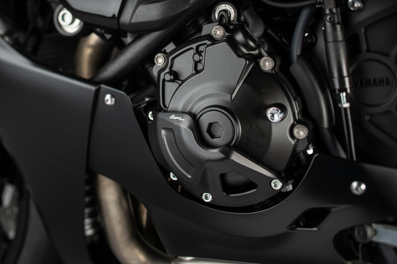 Protezione In Alluminio Copri Alternatore Lato Sinistro per Yamaha Nero