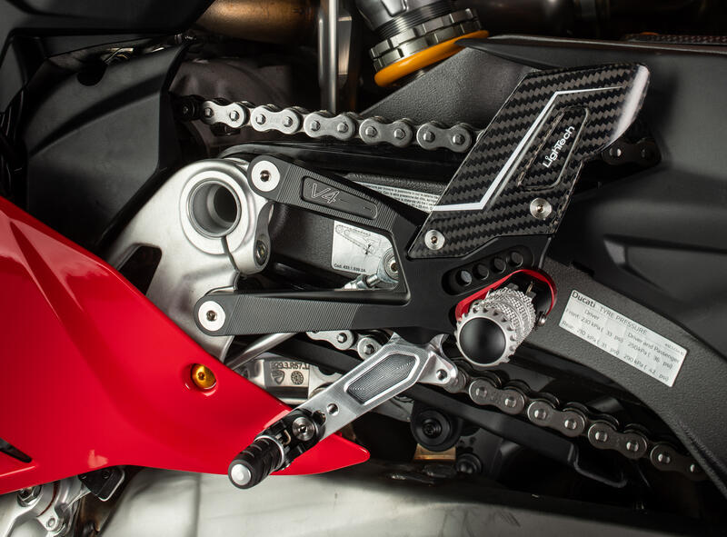 Adjustable Rear Sets With Fixed Foot Pegs for Ducati Nero