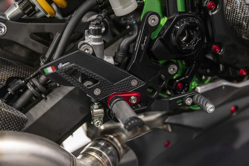 Pedane Regolabili R Version per Kawasaki Nero