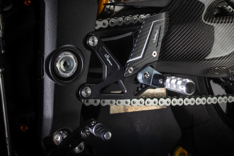 R Version Rear Sets for Triumph Nero