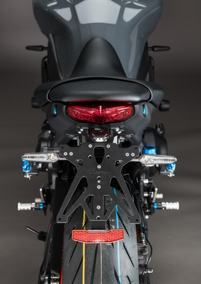 Kit Portatarga Regolabile per Yamaha NeroA2