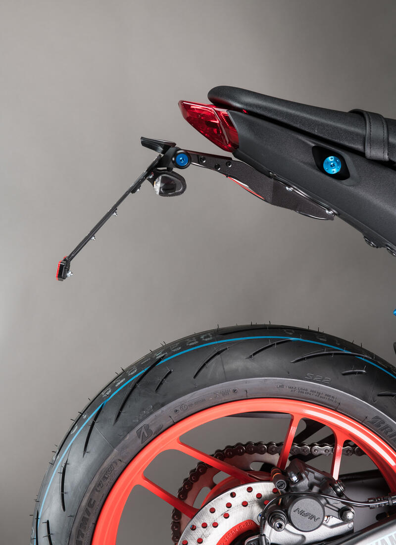 Kit Portatarga Regolabile per Yamaha NeroA3