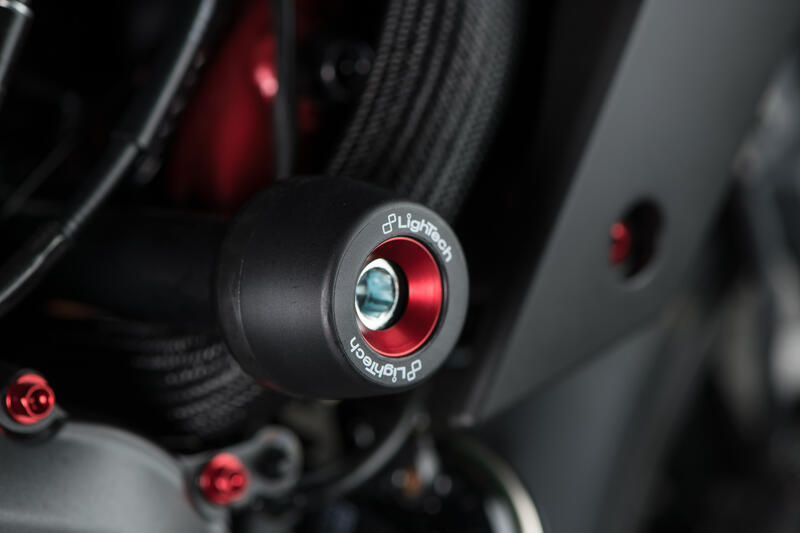 Shock-Absorbing Frame Sliders Kit for Honda Nero